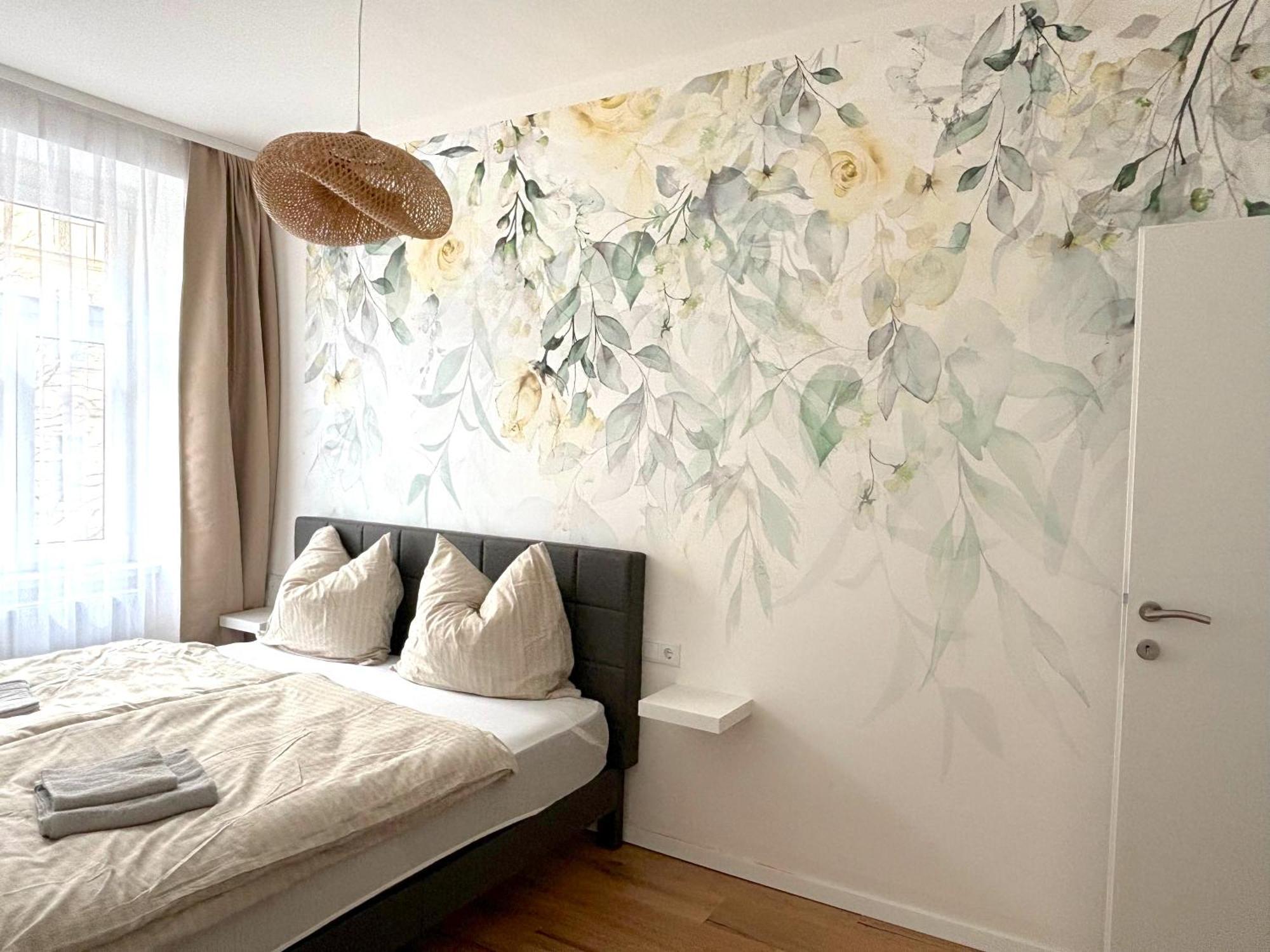 Traumhafte Wohnung Fuer 3, Grosszuegig, Walk In Dusche Viyana Dış mekan fotoğraf
